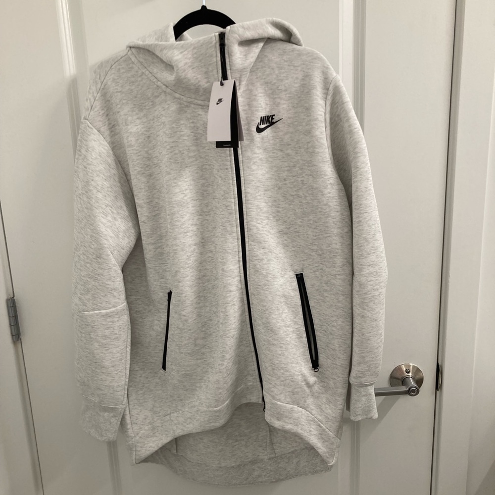 NWT Nike sportswear  women’s tech fleece oversized full-zip hoodie cape grey